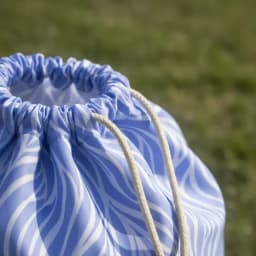 Lona de playa con mochila y estacas 1.50x1.50 - 2